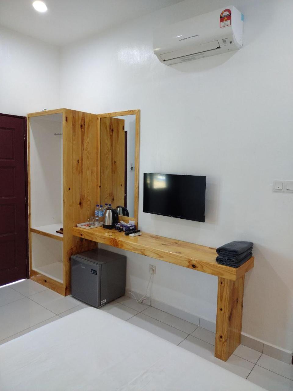 Funduq Al Busyra Motel Pantai Cenang  Exterior foto